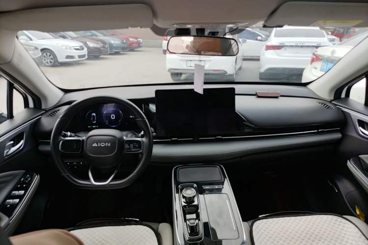 Used AION S Plus 2021 70 Intelligent Edition Center Console