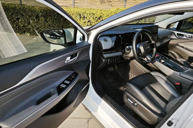 Used AION S Plus 2021 70 Intelligent Edition Interior 6