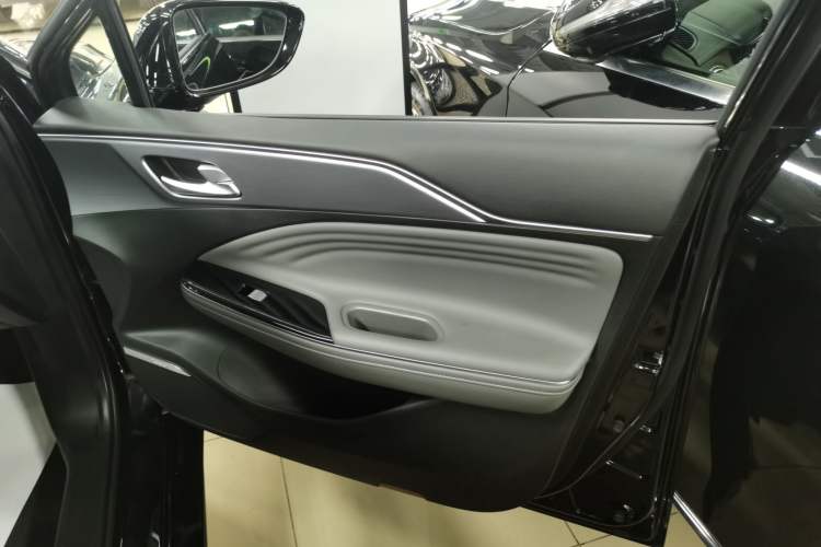 Used AION S Plus 2022 70 Intelligent Edition Right Front Door Interior