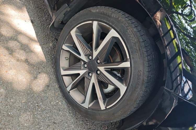 Used AION S Plus 2022 70 Intelligent Edition Right Front Wheel Hub