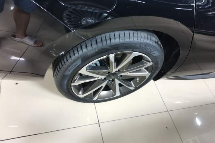 Used AION S Plus 2022 70 Intelligent Edition Right Rear Wheel Hub