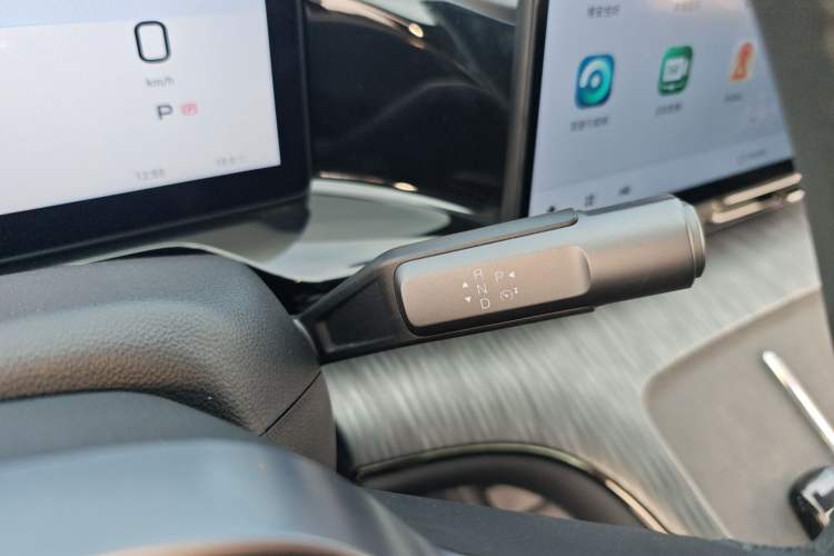 Used AION S Plus 2022 70 Enjoy Edition Gear Lever