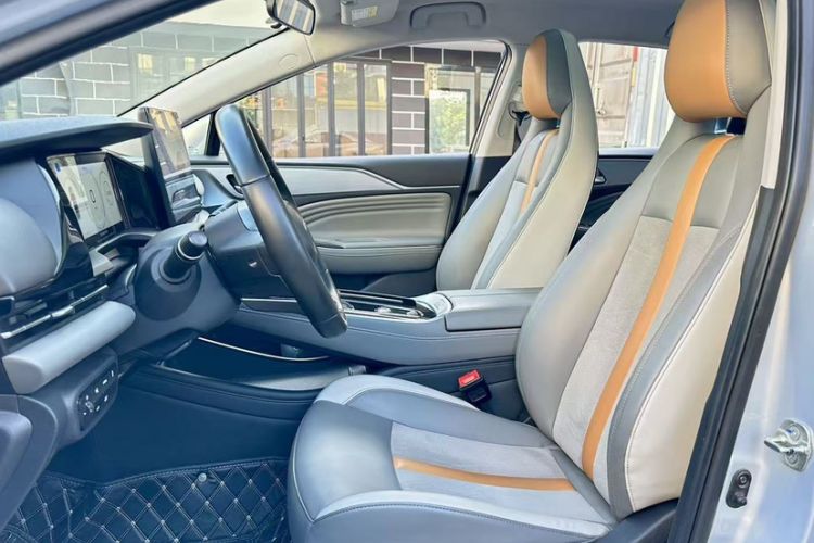 Used AION S Plus 2022 70 Intelligent Edition Interior 4