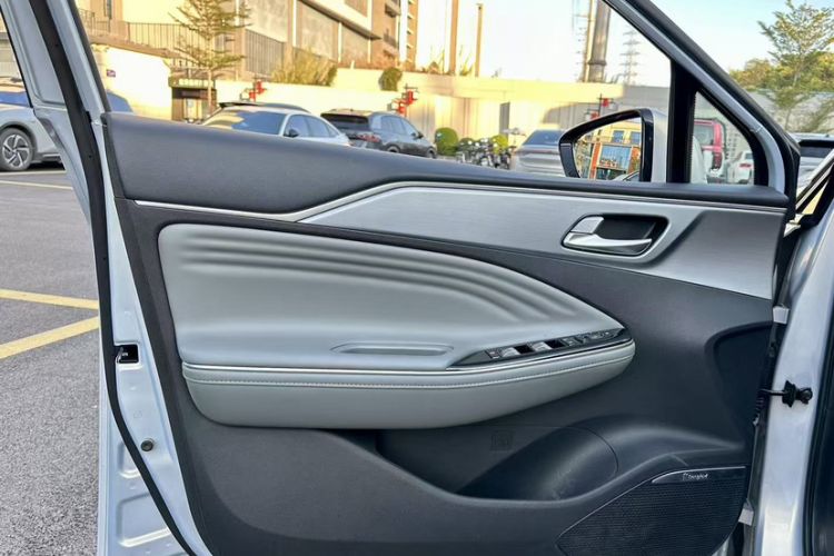 Used AION S Plus 2022 70 Intelligent Edition Interior 6