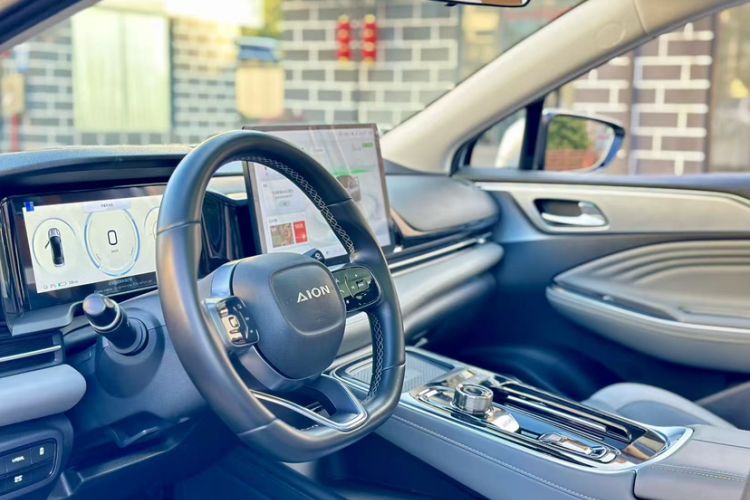 Used AION S Plus 2022 70 Intelligent Edition Interior 8