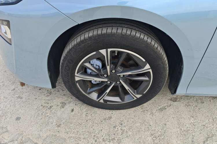Used AION S Plus 2022 70 Enjoy Edition Left Front Wheel Hub
