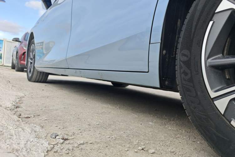 Used AION S Plus 2022 70 Enjoy Edition Left Side Sill