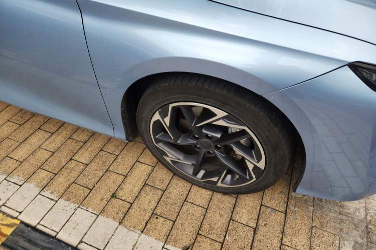 Used AION S Plus 2022 70 Enjoy Edition Right Front Wheel Hub