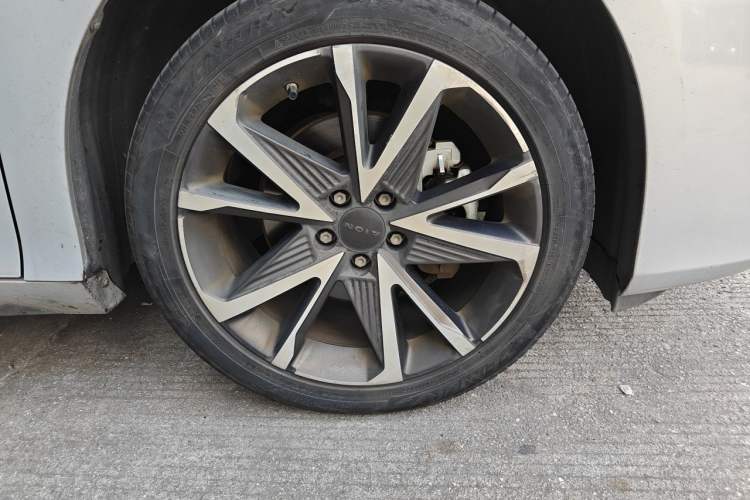Used AION S Plus 2022 70 Intelligent Edition Right Front Wheel Hub