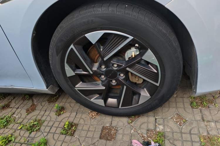 Used AION S Plus 2022 70 Enjoy Edition Right Front Wheel Hub