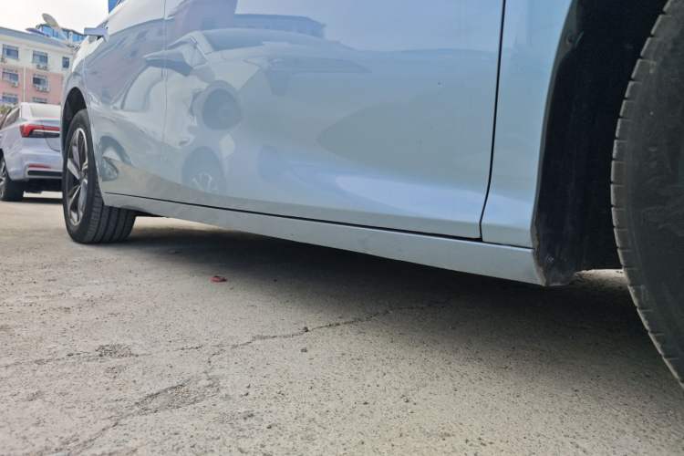 Used AION S Plus 2022 70 Enjoy Edition Right Side Sill