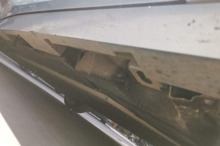 Used AION S Plus 2022 70 Enjoy Edition Right Side Sill