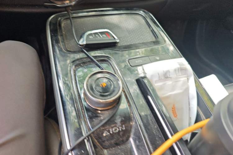 Used AION S Plus 2022 80 Tech Edition Gear Lever