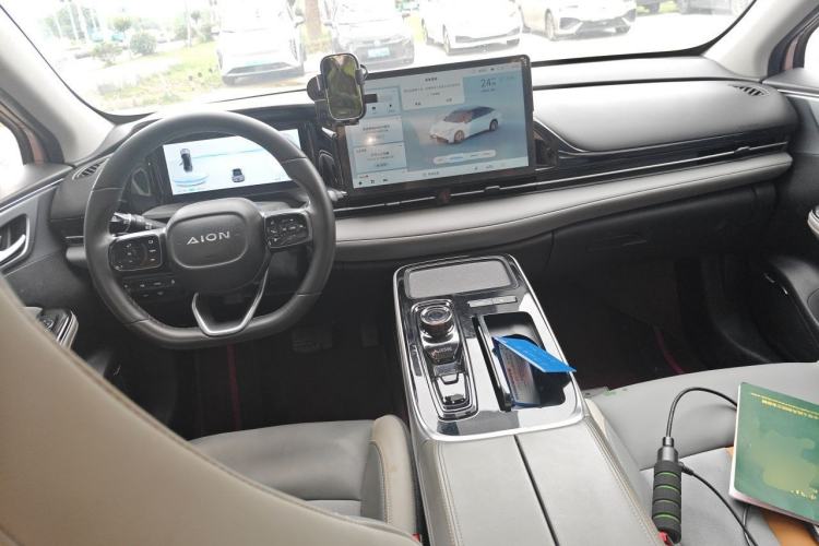 Used AION S Plus 2022 70 Intelligent Edition Center Console