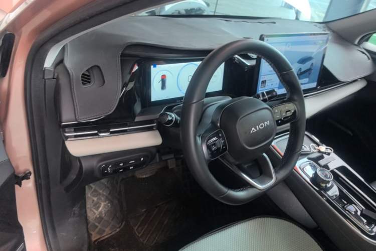 Used AION S Plus 2022 70 Intelligent Edition Center Console