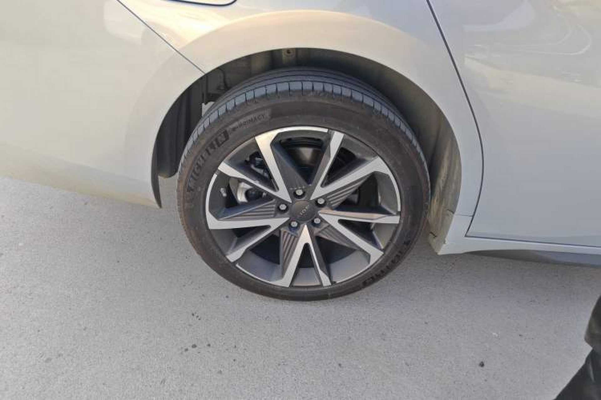 Used AION S Plus 2022 80 Tech Edition Right Rear Wheel Hub