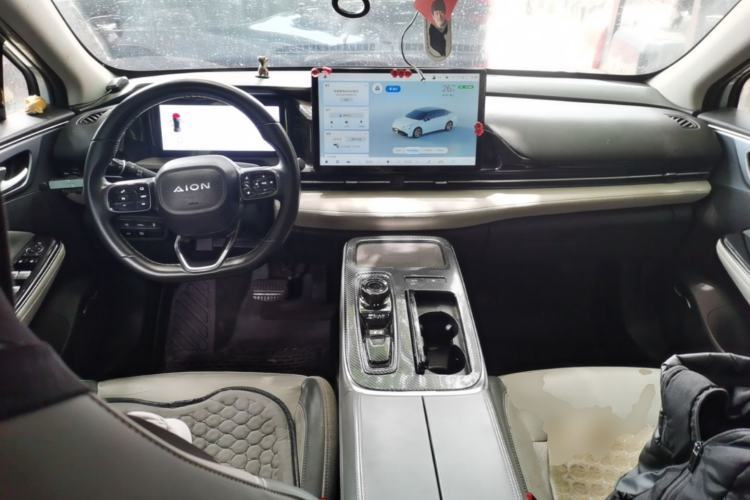 Used AION S Plus 2022 70 Intelligent Edition Center Console