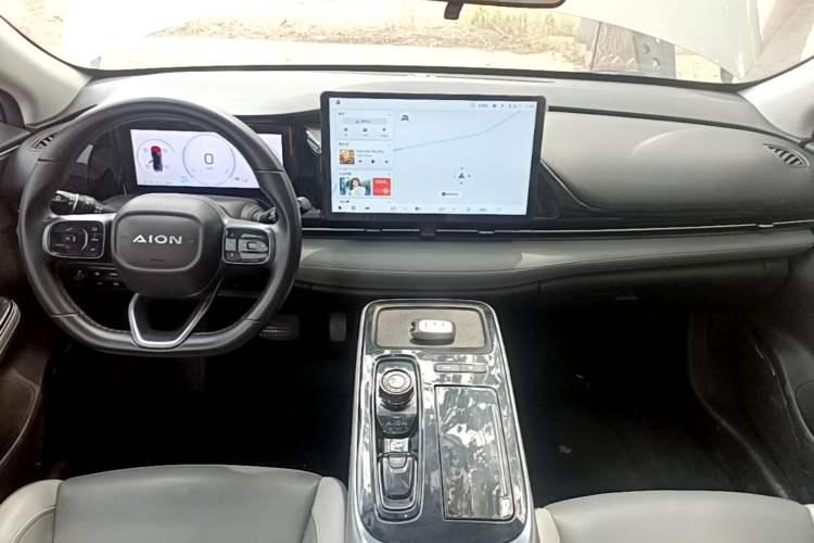 Used AION S Plus 2022 70 Intelligent Edition Center Console