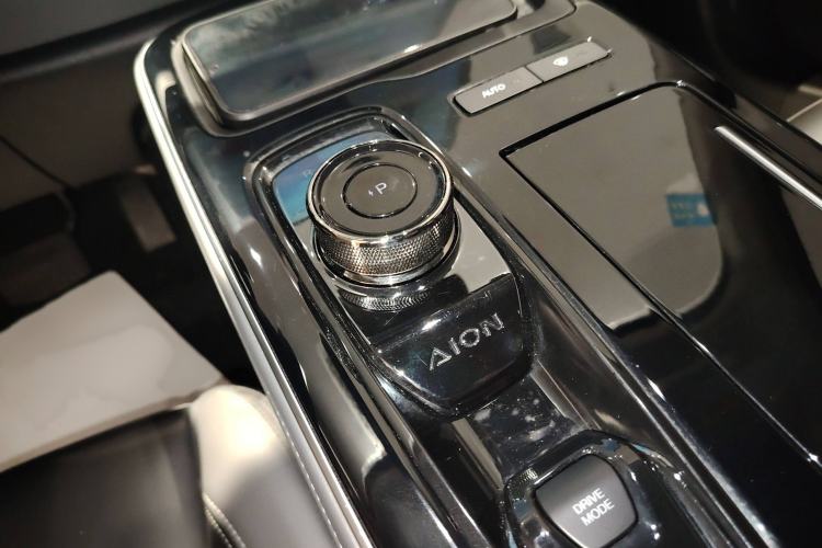 Used AION S Plus 2022 80 Tech Edition Gear Lever