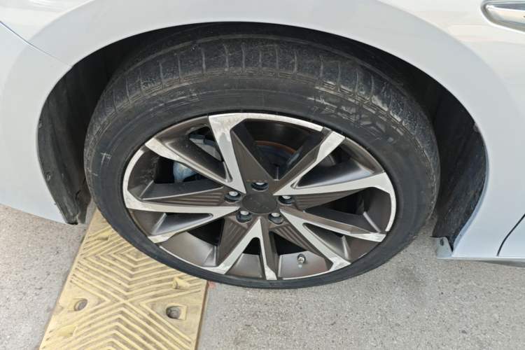 Used AION S Plus 2022 80 Tech Edition Left Front Wheel Hub