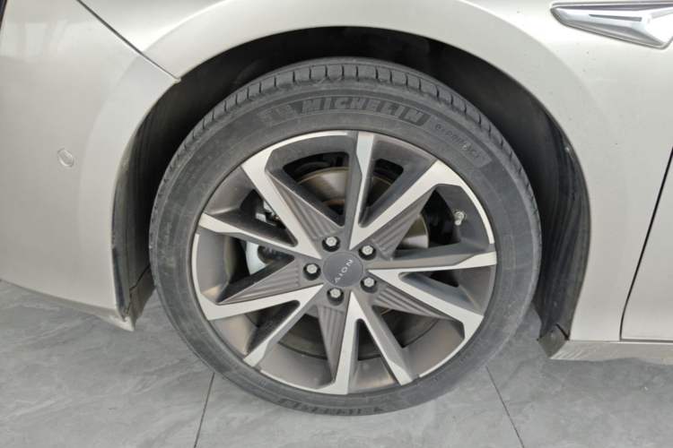 Used AION S Plus 2022 70 Intelligent Driving Edition Left Front Wheel Hub