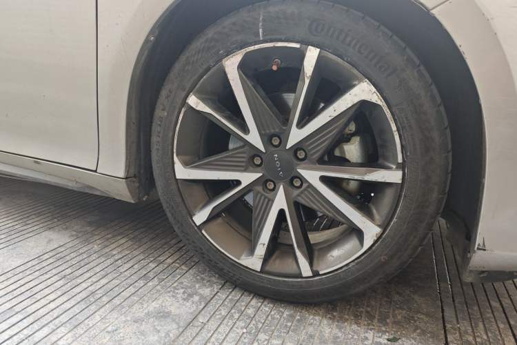 Used AION S Plus 2022 70 Intelligent Edition Right Front Wheel Hub