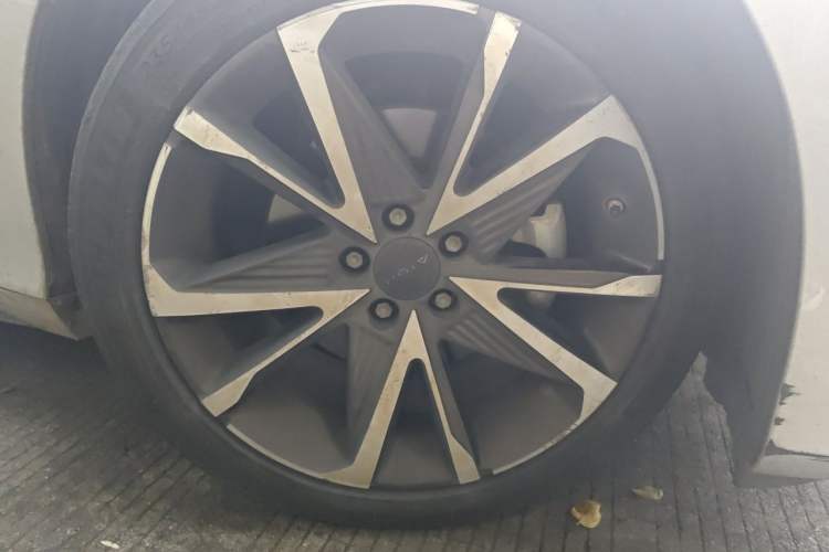 Used AION S Plus 2022 70 Intelligent Edition Right Front Wheel Hub