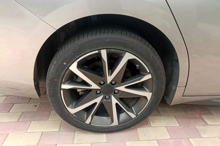 Used AION S Plus 2022 70 Intelligent Edition Right Rear Wheel Hub