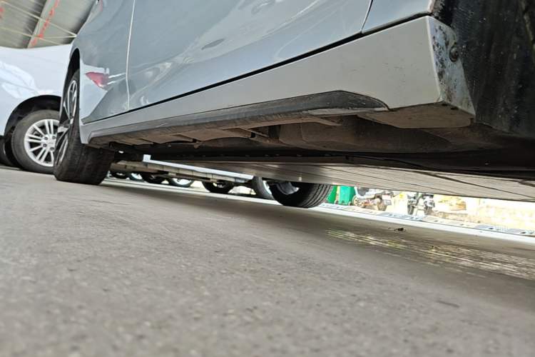 Used AION S Plus 2022 80 Tech Edition Right Side Sill