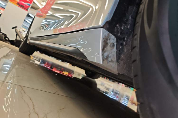 Used AION S Plus 2022 70 Enjoy Edition Right Side Sill