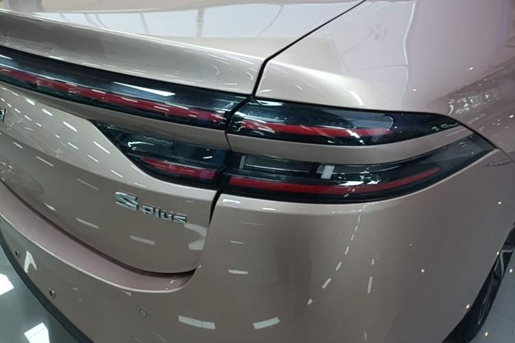 Used AION S Plus 2022 80 Tech Edition Exterior 3