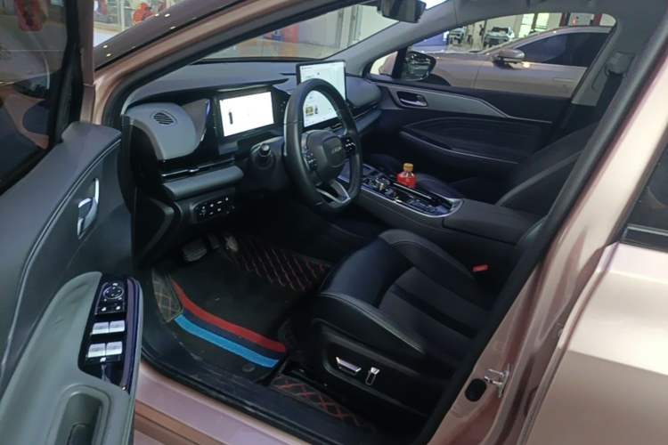 Used AION S Plus 2022 80 Tech Edition Left Front Seat
