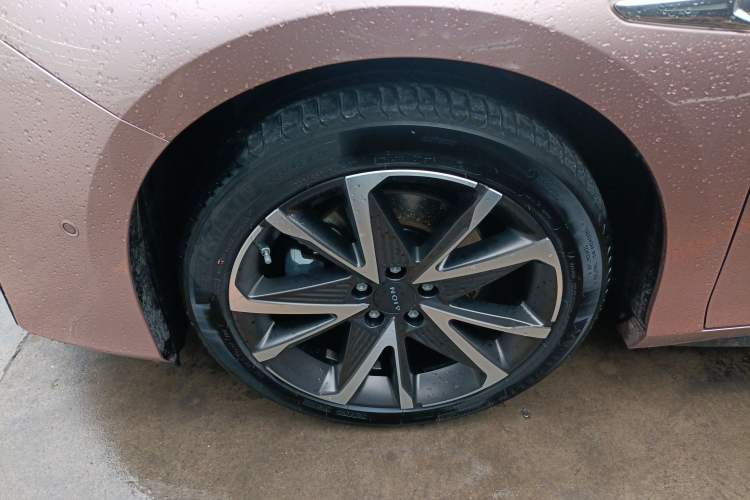 Used AION S Plus 2022 70 Intelligent Driving Edition Left Front Wheel Hub