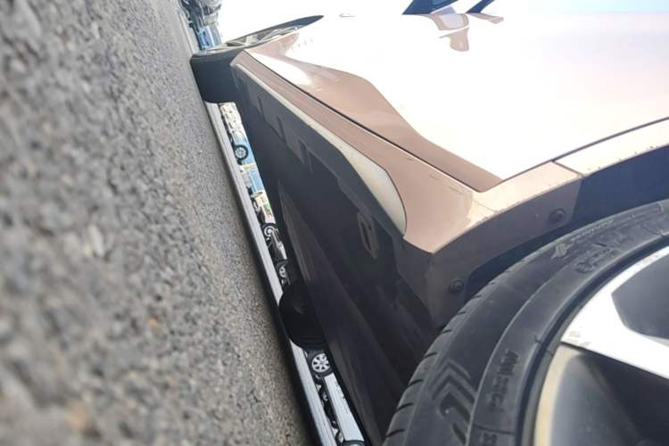 Used AION S Plus 2022 70 Intelligent Edition Left Side Sill