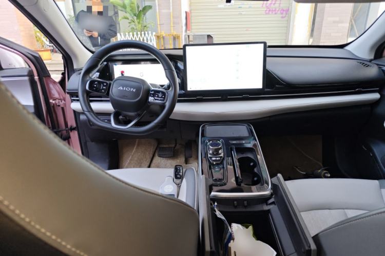 Used AION S Plus 2022 70 Intelligent Edition Center Console