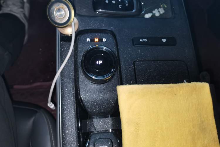 Used AION S Plus 2022 80 Tech Edition Gear Lever