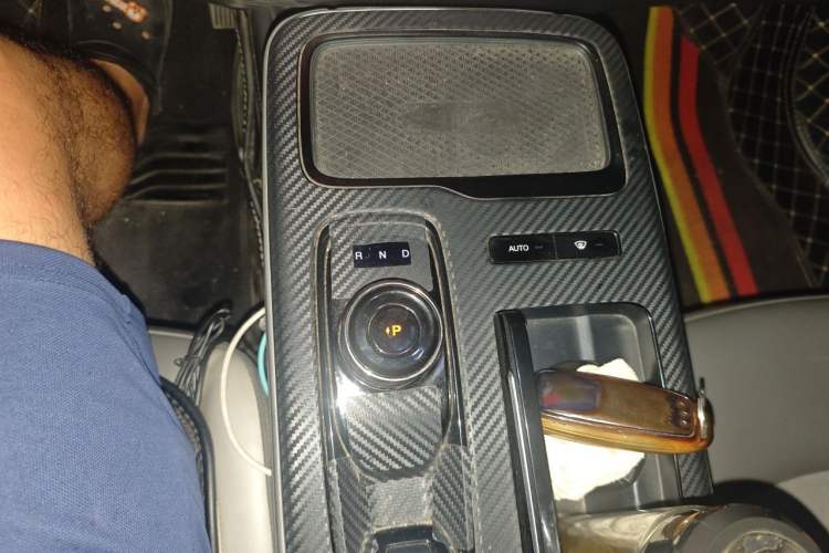 Used AION S Plus 2022 80 Tech Edition Gear Lever