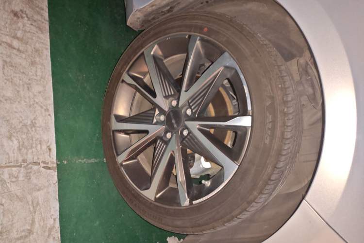 Used AION S Plus 2022 70 Intelligent Edition Right Front Wheel Hub
