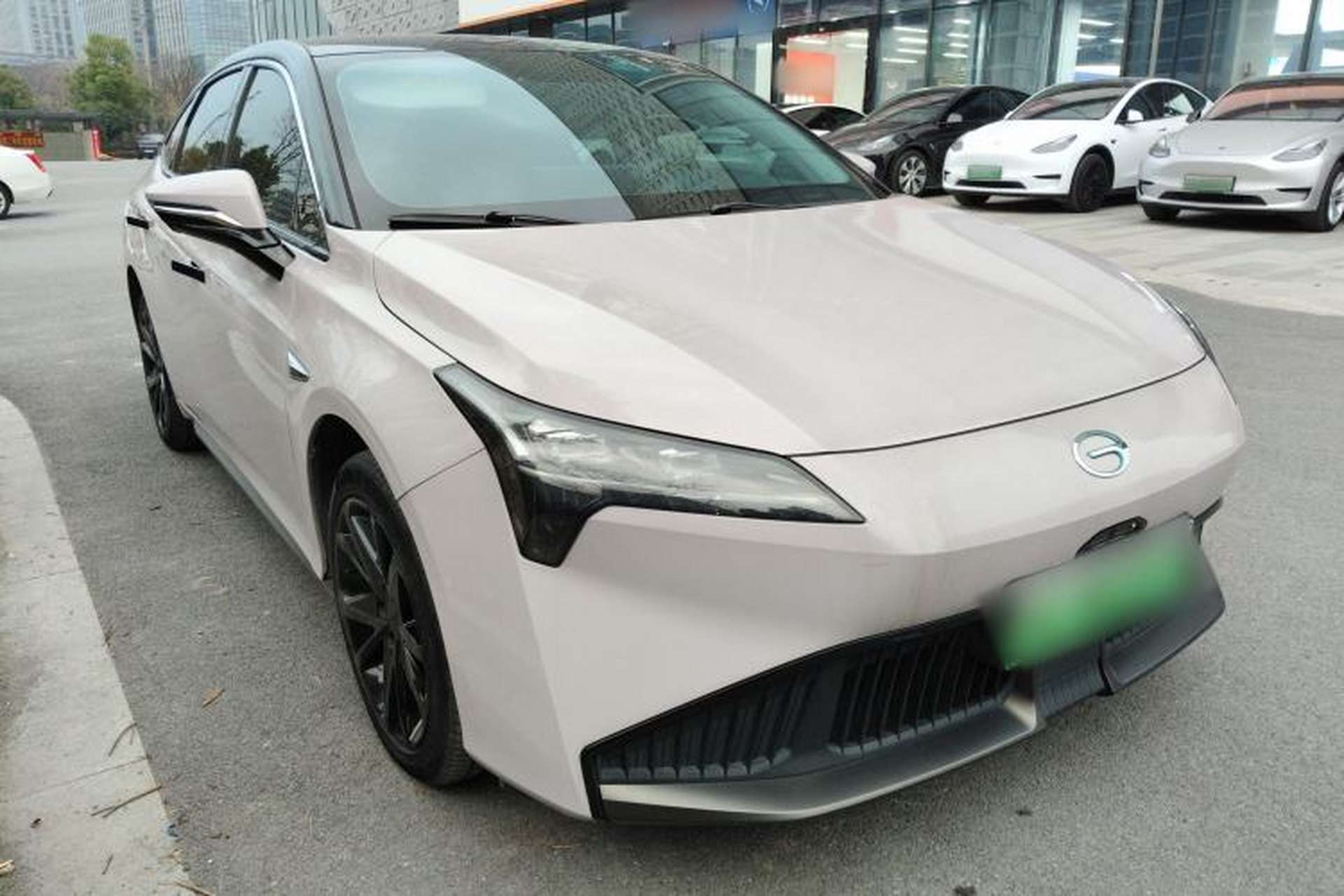 Used AION S Plus 2022 70 Intelligent Edition Front Right 45 Deg