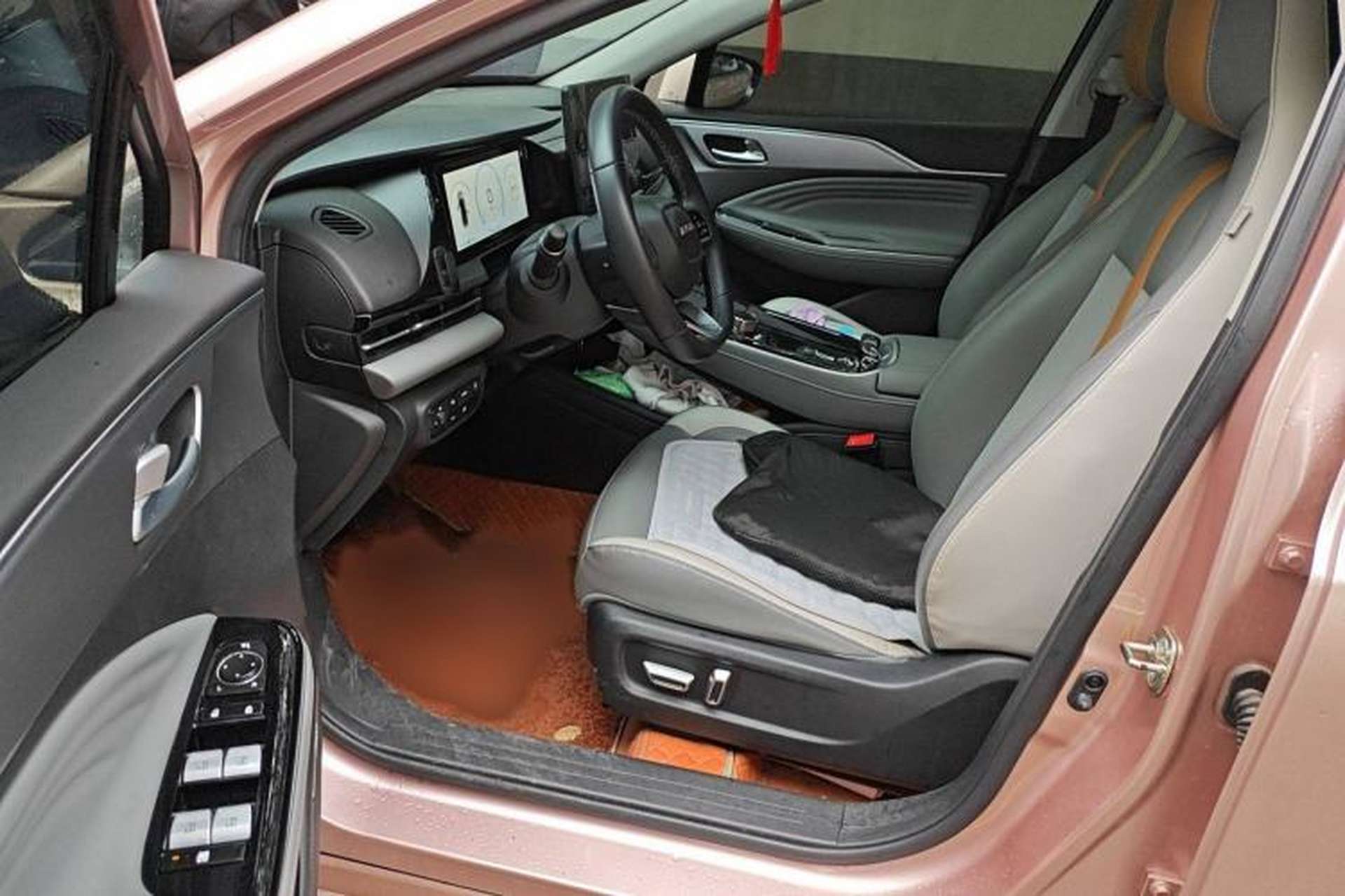 Used AION S Plus 2022 80 Tech Edition Interior 3