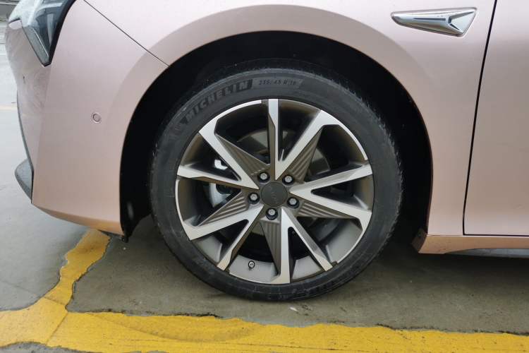 Used AION S Plus 2022 70 Intelligent Driving Edition Left Front Wheel Hub