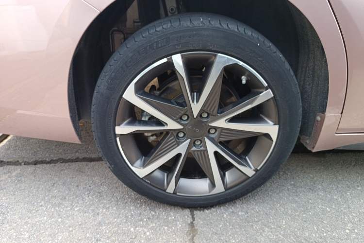 Used AION S Plus 2022 80 Tech Edition Right Rear Wheel Hub