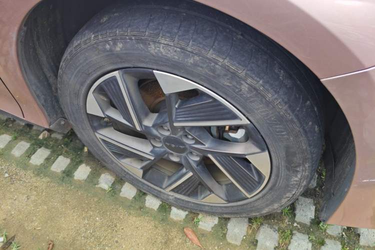 Used AION S Plus 2022 70 Intelligent Edition Right Front Wheel Hub