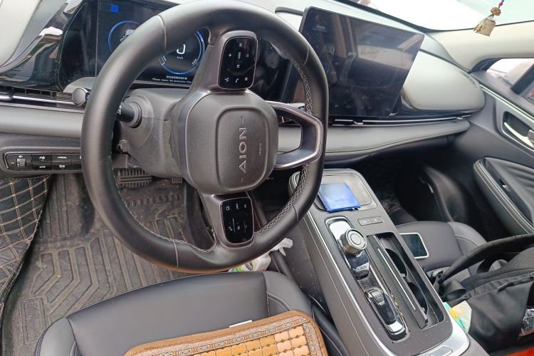 Used AION S Plus 2022 70 Enjoy Edition Center Console