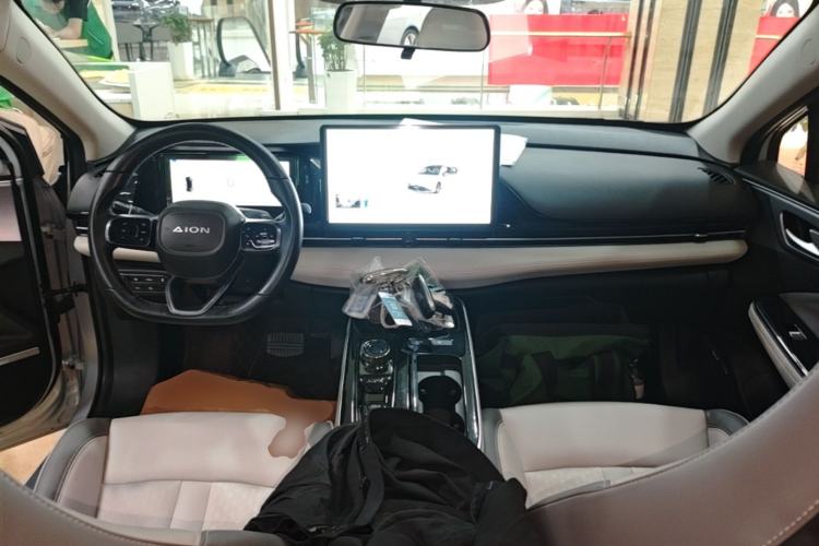 Used AION S Plus 2022 70 Intelligent Edition Center Console