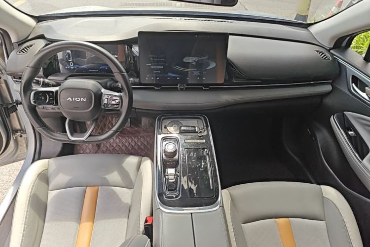 Used AION S Plus 2022 70 Intelligent Edition Center Console