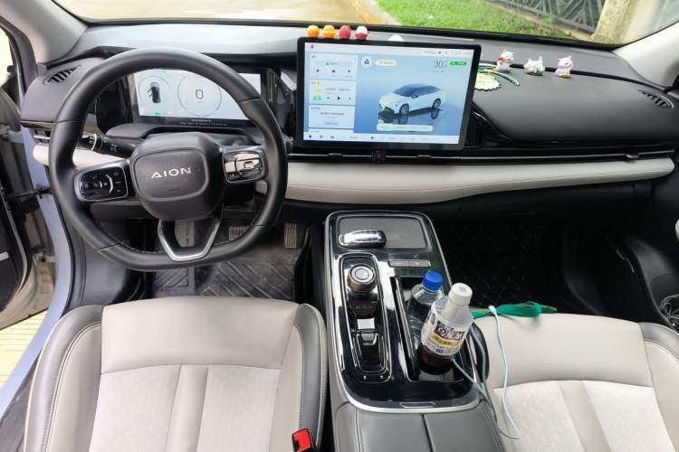 Used AION S Plus 2022 80 Tech Edition Center Console