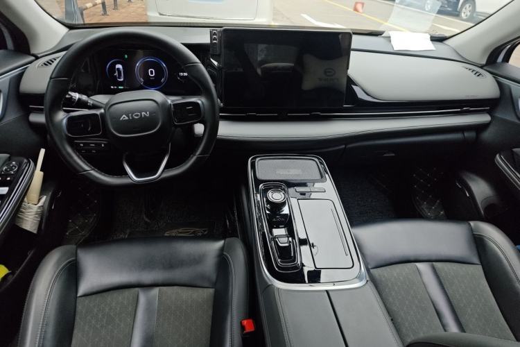 Used AION S Plus 2022 80 Tech Edition Center Console