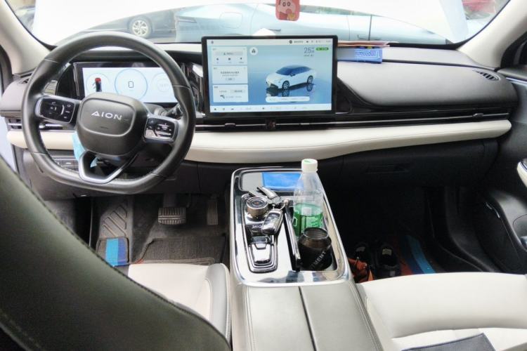 Used AION S Plus 2022 70 Intelligent Edition Center Console