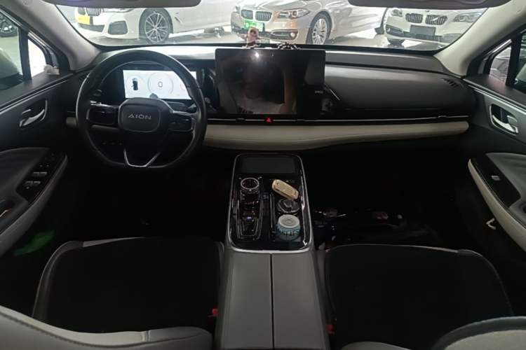 Used AION S Plus 2022 80 Tech Edition Center Console